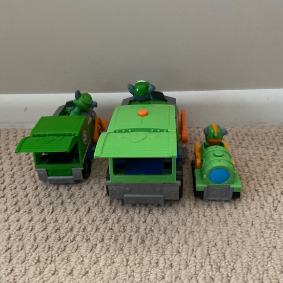 Paw Patrol Sound & Lights Garbage Truck Rocky Etc - Picture 3 of 8